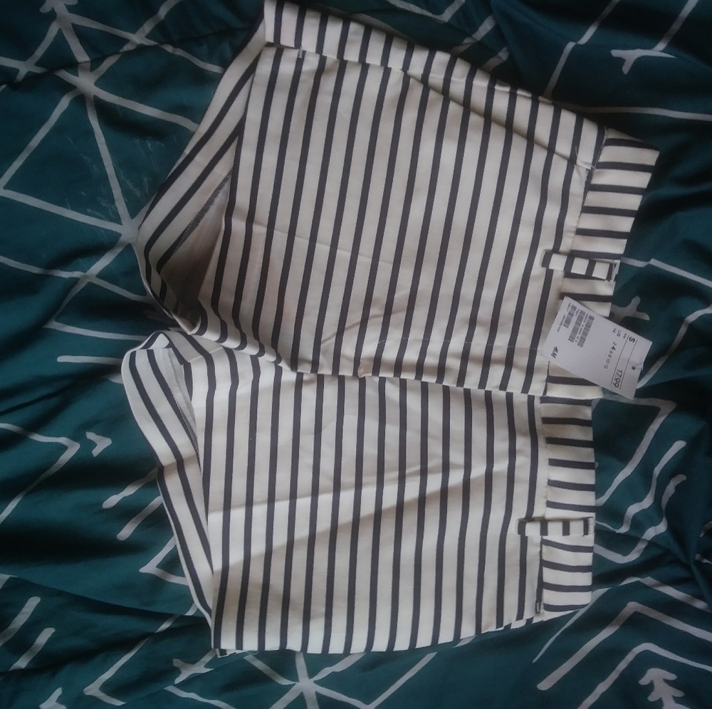H&M striped shorts